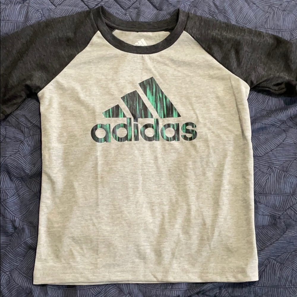 Adidas boys tee
